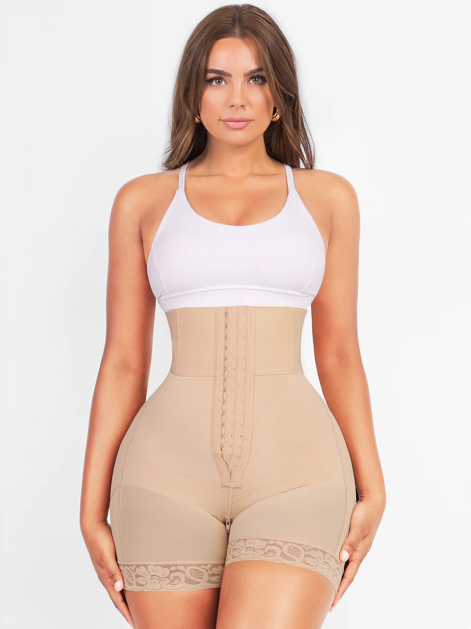 Verstevigende bodyshaper met hoge taille, haaksluiting in 3 standen en ondersteunende baleinen