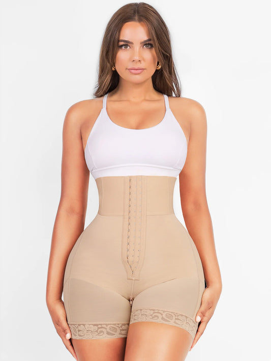 Verstevigende bodyshaper met hoge taille, haaksluiting in 3 standen en ondersteunende baleinen